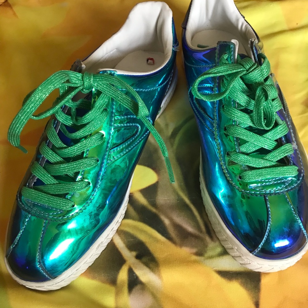 Tretorn White and Green Sneakers
